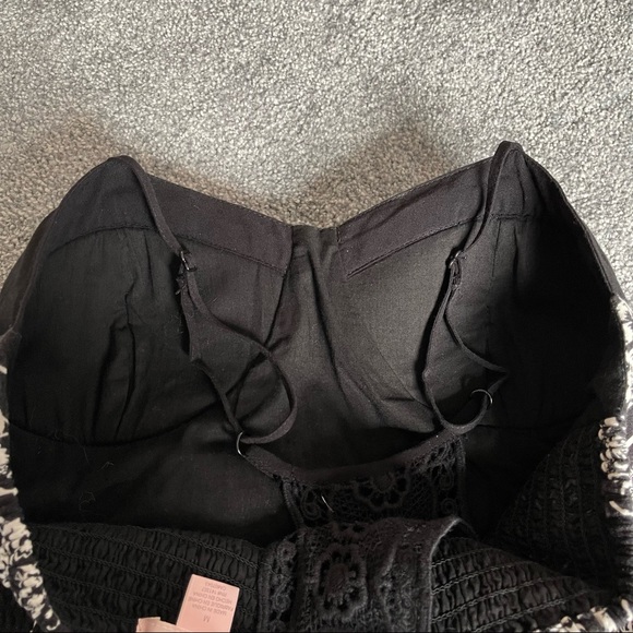 Band of Gypsies Black & White Asymmetrical Handkerchief Hem Dress Size Medium - Picture 11 of 12